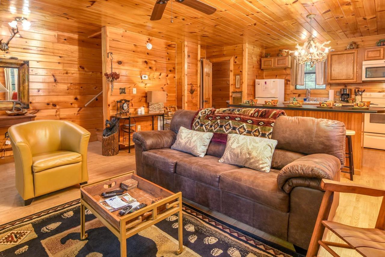 Permanent Vacation-Private Honeymoon Cabin With Hot Tub Sevierville Εξωτερικό φωτογραφία