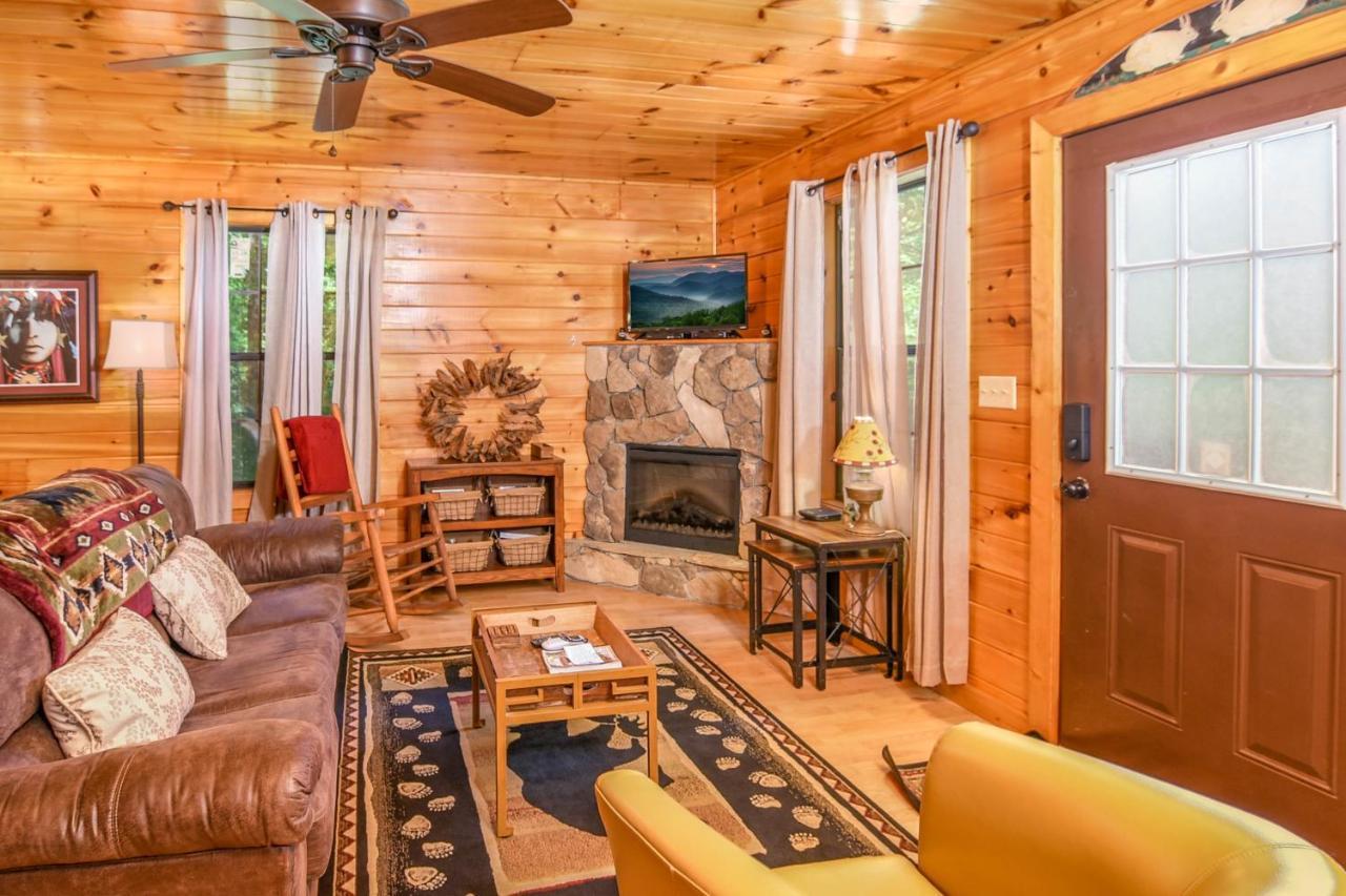 Permanent Vacation-Private Honeymoon Cabin With Hot Tub Sevierville Εξωτερικό φωτογραφία