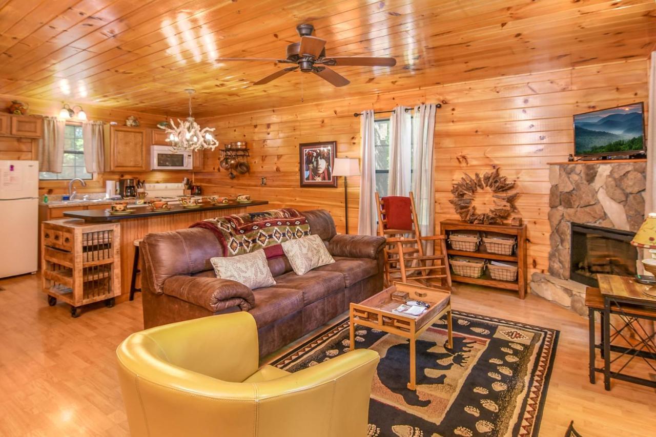 Permanent Vacation-Private Honeymoon Cabin With Hot Tub Sevierville Εξωτερικό φωτογραφία